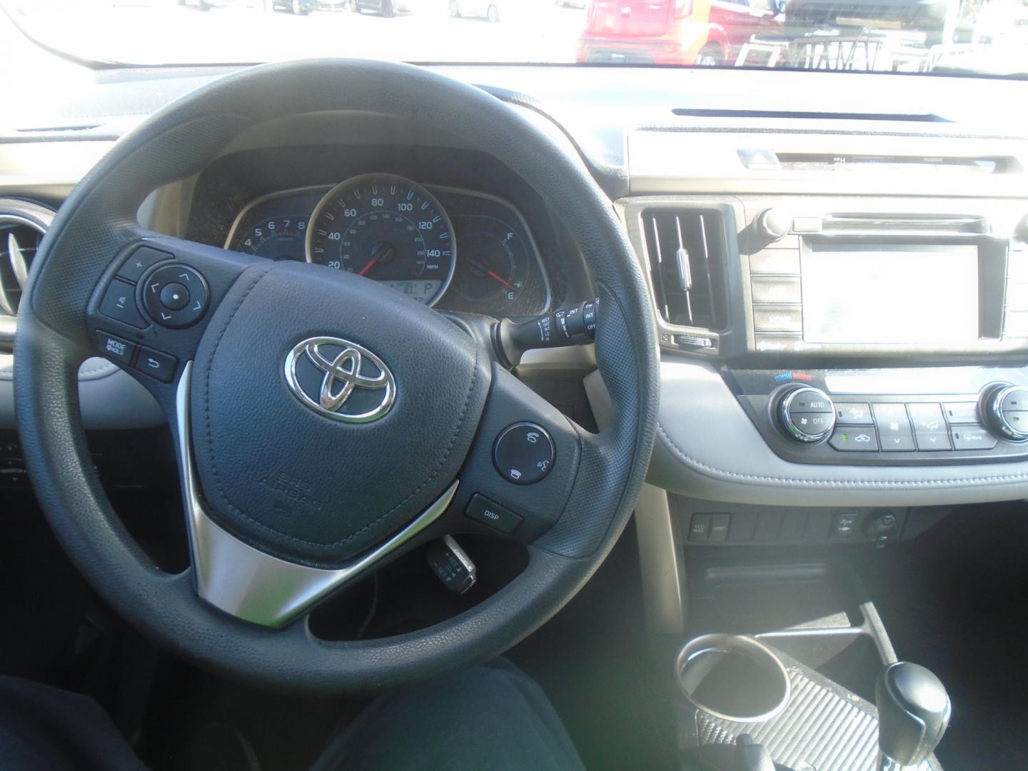 2014 Toyota RAV4 XLE FWD (2T3WFREV0EW) with an 2.5L L4 DOHC 16V engine, 6-Speed Automatic transmission, located at 6112 N Florida Avenue, Tampa, FL, 33604, (888) 521-5131, 27.954929, -82.459534 - Photo#11